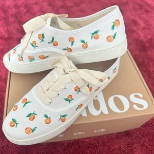 NIB Soludos Marin Women's Shoes Size 9.5 Embroidered Casual Sneakers